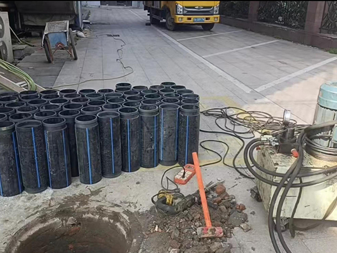 汝城PE置换管厂家 DN315置换管 非开挖管短管置换